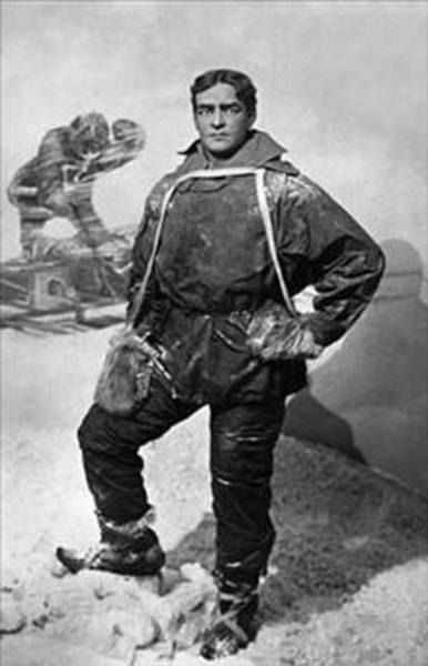 Antarktika'yı keşfetti, ardında 20.000 Sterlin bıraktı -  - 1922'de yaşamını yitiren İngiliz-İrlandalı kâşif Sir Ernest Shackleton, 556 sterlin (bugünkü parayla 20,000 sterlin) değerinde mal bıraktı. -  - Antarktika keşifleriyle tanınan Shackleton, gençlik maceralarını tekrar yaşamak hevesiyle tüm servetini yitirmişti.