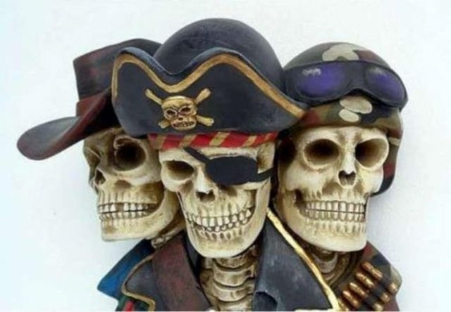 Kaptan korsanların taktıkları tek göz bandının amacı, karanlık yerlere girildiğinde karanlığa alışma süresini yok etmektir.