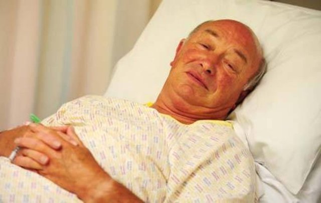 İnsan uzun süre bir böbrek ve bir akciğerle, midesiz, dalaksız yaşayabilir, ama karaciğersiz bir dakika bile yaşayamaz.