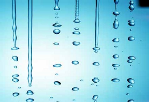 Sıcak su soğuk sudan daha ağırdır.