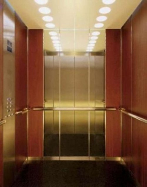 Asansörlere ayna konmasının birincil sebebi, kravatınızı ya da saçınızı düzeltin diye değil; kapıyı açınca kabinin yerinde olduğunu görün diyedir.