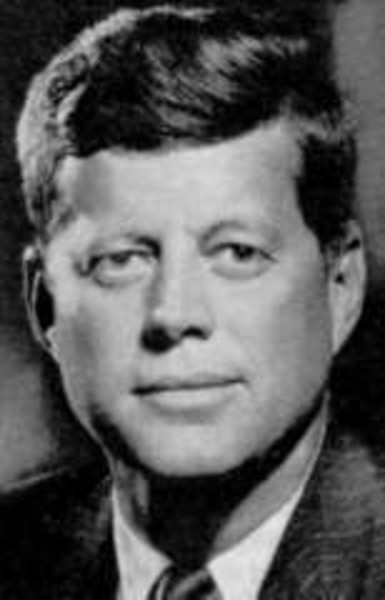 Başkan John F. Kenndy, yirmi dakikada dört gazete okuyabilirdi.