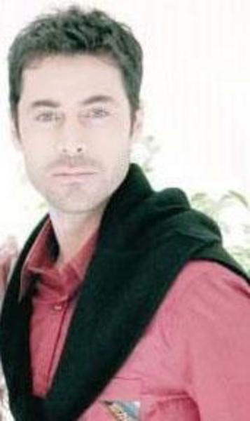 Son olarak Yaprak Dökümü'nde Cem karakterini canlandıran Kıvanç Kasabalı dizinin kadrosuna katılıyor.