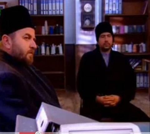 Çeçenler Mafyası... Üç kişiydiler ve Yahudi ticaret adamı İplikçi'nin tepesine binmişlerdi... Nina'nın operasyonuyla üçü birden öldürüldü.