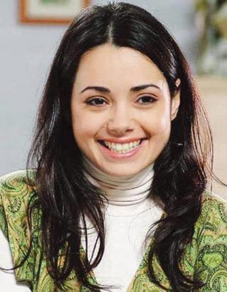 Elif Eylül... Polat Alemdar'ın içinde yaşattığı aşk. Doğan kızına da onun adını verdi. Haşarı avukat olarak biliniyordu... Trafik kazası geçirerek hayatını kaybetti.