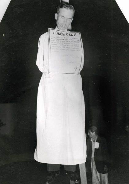 Dönemin Maliye Bakanı Hasan Polatkan idam sehpasına çıkan ilk isim oldu