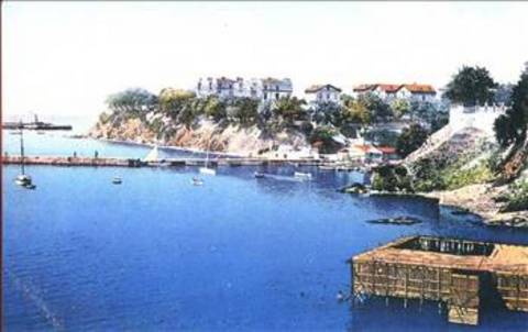 Kadıköy'de Moda sırtlarında sevgilinle romantik hayaller kurmak