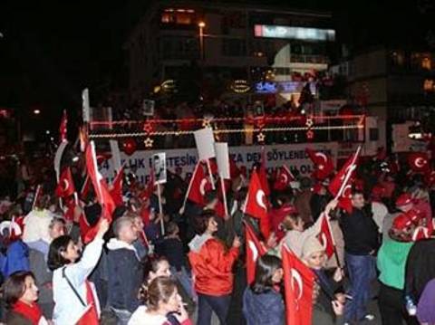 29 Ekimde Bağdat Caddesi'nde Cumhuriyet Bayramı şenliklerine katılmak