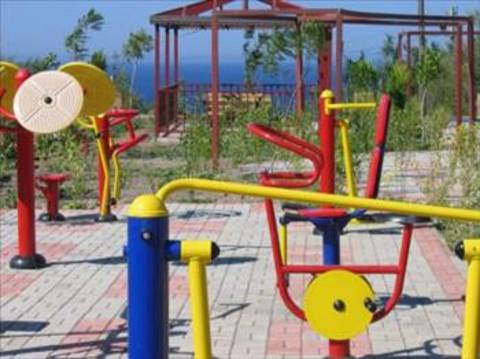 Ataköy'deki spor aletlerinde spor yapmak