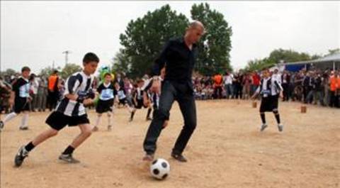 Mahalleler arası futbol turnavası düzenlemek