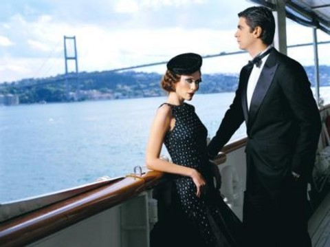 Çiftin, Ömer ve İrem isminde iki çocukları var.