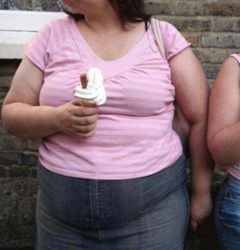 ABD Hastalık Kontrol ve Önleme Merkezi, bu yıl aşı olması gerekenler listesine "morbid obezler"i (aşırı şişmanlar) de ekledi. Uzmanlar, gribe yakalanmaları tıbbi açıdan risk teşkil eden morbid obezlerin aşı olmalarını öneriyor.