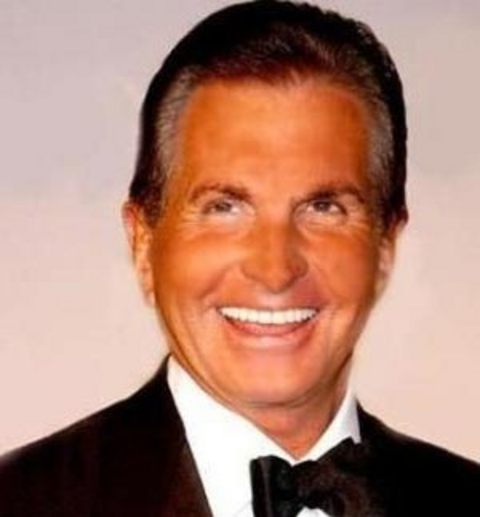 Çocukken tacize uğradığı yolundaki iddiaları da gülerek yalanlayan Hamilton " Ben bunu anormal bir durum olarak görmüyordum. Benim bakış açıma göre bu çılgınca bir davranış değildi" diye konuştu.