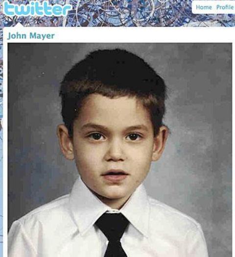 -  - John Mayer de çocukluk fotoğrafını paylaşmış.