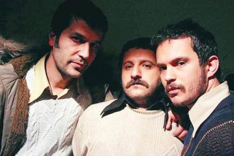 Dizinin özellikle Deniz Geçmiş Yusuf Aslan ve Hüseyin İnan'ın idamını anlatan sahnesi uzun süre konuşulmuştu.