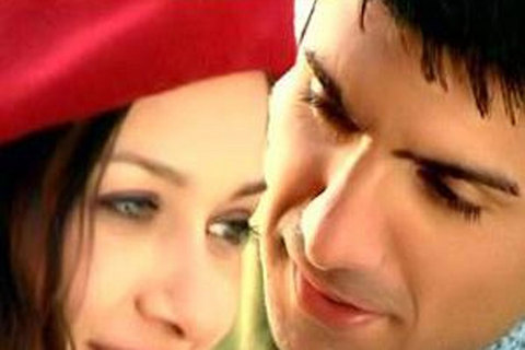 ABD'de başlayıp Nevşehir'de devam eden bir aşk öyküsü üzerine şekillenen Asmalı Konak ekranlarda kelimenin tam anlamıyla fırtına gibi esti.