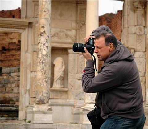 Ahmet Çetin, patlamadan iki saniye sonra deklanşöre bastı ve kanlı terör eyleminin dehşetini kare kare kaydetti