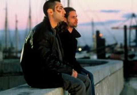 KURZ UND SCHMERLOZ (KISA VE ACISIZ) -  - Yönetmen: Fatih Akın (1998)