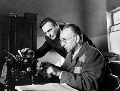 SCHINDLER'S LIST (SCHINDLER'İN LİSTESİ) -  - Yönetmen: Steven Spielberg (1993)