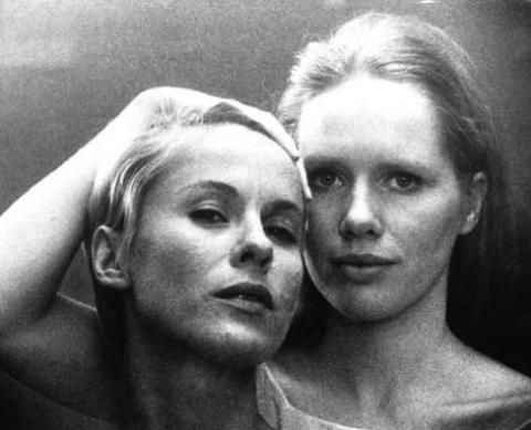 CRIES AND WHISPERS (ÇIĞLIKLAR VE FISILTILAR) -  - Ynetmen: Ingmar Bergman (1972)