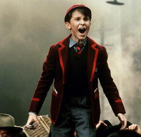 EMPIRE OF THE SUN (GÜNEŞ İMPARATORLUĞU) -  - Yönetmen: Steven Spielberg (1987)