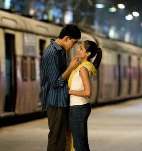 SLUMDOG MILLIONAIRE (MİLYARDER) -  - Yönetmen: Danny Boyle, Loveleen Tandan (2008)