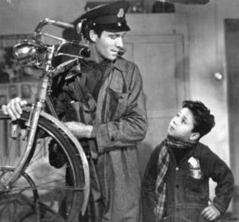 LADRI DI BICICMETTE (BİSİKLET HIRSIZLARI) -  - Yönetmen: Vittorio De Sica (1948)