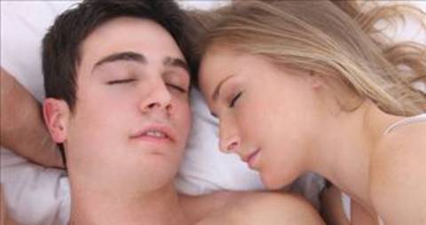 Partnerinizin aşırı sert tavırları, arkadaşlarınızın bile dikkatini çekiyor ve sık sık "Sorun nedir" diye soruyorlar. Onların tepkilerini yabana atmayın. Yakın arkadaşlar ve aile üyeleri, ilişkinize sizden daha objektif yaklaşabilirler.