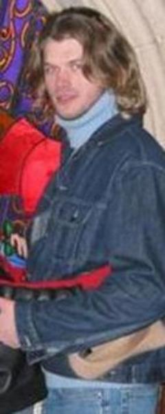 -  - Türkiye'nin en gözde yakışıklılarından Kıvanç Tatlıtuğ, 1983 doğumlu. 2002 yılında Best Model of Turkey ve Best Model Of The World (Dünya'nın en iyi mankeni) yarışmalarını kazandı.