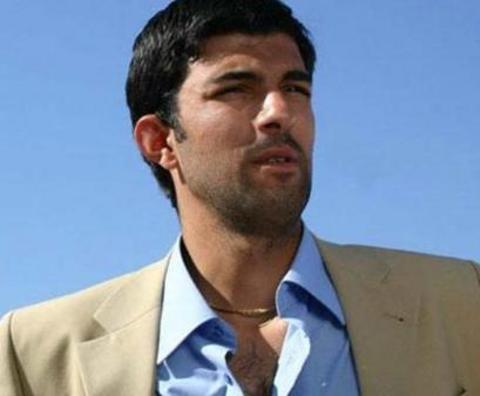 1981 doğumlu olan Engin Akyürek; Ankara Üniversitesi Dil ve Tarih-Coğrafya Fakültesi Tarih Bölümü mezunu.. -  - Ama asıl mesleğini yapmak yerine oyuncu olmaya karar verdi..