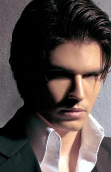 -  - Maçolar ve Dicle'de oynadıktan sonra asıl büyük çıkışını Elveda Rumeli ile yaptı.