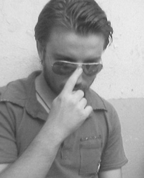 -  - 1981 doğumlu olan Güleç, Dokuz Eylül Üniversitesi Güzel Sanatlar Fakültesi Tiyatro Bölümü Oyunculuk Anasanat Dalı'nda eğitim gördü.