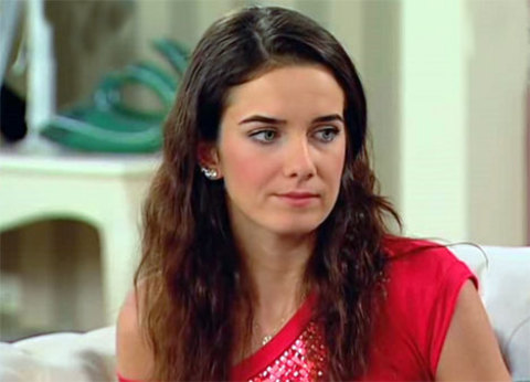 Hayal Kahraman Özalp