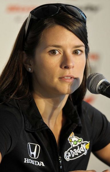 Seksi yarış pilotu Danica Patrick - Listede 4. sırada.