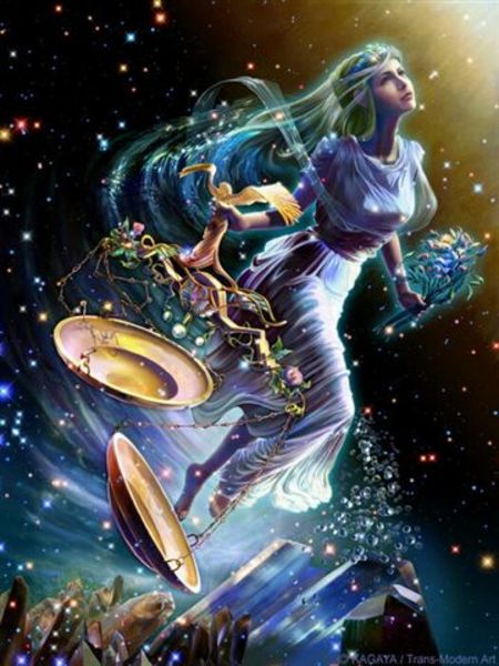 12 Mart-10 Temmuz tarihleri arasında Koç burcunda düz olarak seyrine başlayacak Uranüs etkisini geçtiğimiz yıldan az çok biliyoruz.  Bu enerji, öncelikle ilişki konularında  etkili olup son derece önemlidir. Evli olanlar açısından duruma bakarsak eğer sorunları olan ve bir türlü çözümlenmemiş meselelerle yola devam edilen bir beraberlikse Uranüs Koç enerjisinin sabırsız yansıması ve bireysel hareketi nedeniyle işiniz epeyce zor demektir. Her ne kadar sabırla bir şekilde yürütülmüş bugünlere gelinmiş olsa da, bu transit beraberlik ilgili yaşam evinizde etkili olmaya başladığında etkisi hemen hissedilir. Yaşanan gelişmeler ister istemez kişiyi değişime sürükleyebilir. Partnerinizin özgürlük ihtiyacı veya sizin ilişkideki düzensizlikler nedeniyle kendinizi rahat hissetmemeniz mümkündür. Kararsız, hükmedici, aklına eseni yapan partner nedeniyle siz de ister istemez kişisel olarak değişime ayak uydurmak zorunda kalabilirsiniz. Diğer yandan evlilik evinizde etkisi hissedilecek Uranüs nedeniyle eş kaynaklı krizler gündeme gelebilir. Düzgün  ve sağlıklı bir evlilik yaşamı için her iki tarafın da kendi içinde bilinçli bir yüzleşmede bulunması lazım. Yapı olarak hassas bir kişi iseniz, istikrarsız bir ilişkide bunalmanız kolaydır. Karşı tarafın talepleri, siz bağlantıyı ayakta tutmaya ve birleştirmeye çalıştıkça onun özgür tavırlar sergilemesi can sıkıcıdır.