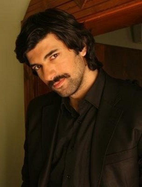 13-ENGİN AKYÜREK – Fatmagül'ün Suçu Ne? - Kerim - Aldığı oy oranı: 0,52 %  Aldığı oy sayısı: 788