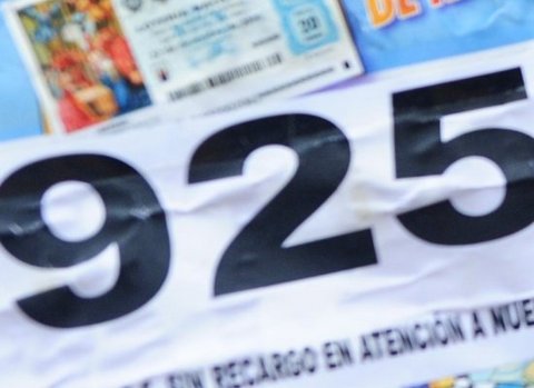 Facebook - Yazılım mühendisi/"1'den 1000'e kadarki rakam aralığından belli bir rakam belirlendiğini düşünün. Bu rakam gizli ve sizden onu bulmanız istendi. Siz her tahmin yaptığınızda "yüksek" "düşük" gibi yönlendirmelerle yardım edilirse toplamda kaç tane tahmin yapmanız gerekir?"