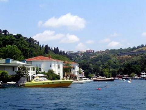 VANİKÖY: 2 yalının gizli sahipleri 40'ar milyon dolar istiyor.