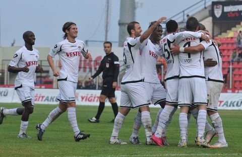 MANİSA - / GS: % 37, FB: % 34, BJK: % 19