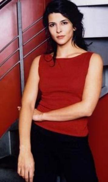 2005 yılında Alman birinci kanalı ARD'de gösterilen Zeit der Wünsche (Dilekler Zamanı) adlı iki bölümlük televizyon filmindeki performansından dolayı çok sayıda olumlu eleştiri aldı. Türkiye'den Almanya'a işgöçü bağlamında bir aşk hikayesinin anlatıldığı bu filmdeki başarısı, Adolf Grimme Ödülü ve Alman Sat1 televizyon kanalı tarafından verilen "sinematik yeni yetenek" ödülünü almasını sağladı. Yavaş, 2006 yılında ise ünlü Lüksemburglu yönetmen Andy Bausch'un Deepfrozen filminde, Peter Lohmeyer ile birlikte başrolü üstlendi. -  - Yavaş, Türkiye'de Kasaba adlı dizide oynadı.