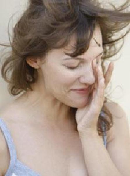 -  - Padişahların cariyelere nikah yapmama geleneğini yıkarak Kanuni Sultan Süleyman'ın nikahlı eşi olamayı başaran Hürrem Sultan rolü Meryem Uzerli'nin kariyerinde de bir dönüm noktası.