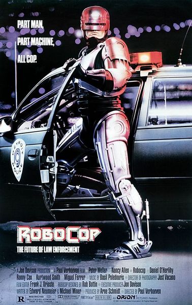 12-RoboCop (1987) -  - Daha çok polisiye ile bilimkurguyu iç içe geçirmesi ve robot tasarımına getirdiği yenilikle dikkat çeken bir eser. Tabii bir de Paul Verhoeven'ın reklamlı TV estetiğini sinemaya soktuğu ilk yerlerden biri olmasıyla dikkat çekmişti. Üç de devam filmi üretildi. -