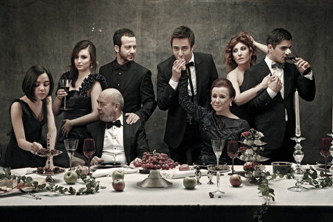 ■ Dot / Dotkoleksiyonda, 29 Ocak Cumartesi, saat 21.00'de, "Festen / Kutlama". Giriş: 56, 31 TL. Tel: (212 232 44 40)