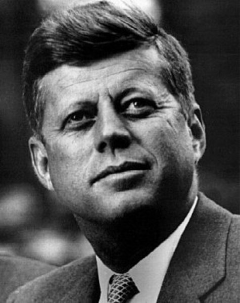 Başkan John F. Kennedy, yirmi dakikada dört gazete okuyabilirdi