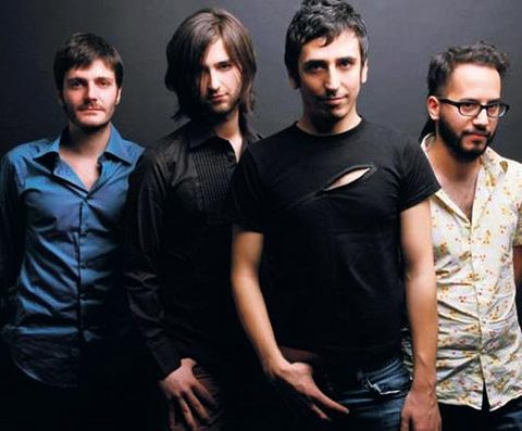 ■ Bronx Pi'de; 5 Şubat Cumartesi, saat 22.00'de, "Sakin". Giriş: 25, 20 TL. Tel: (212 244 50 06)