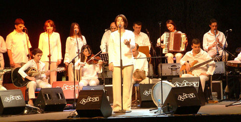 ■ Bostancı Gösteri Merkezi'nde; 5 Şubat Cumartesi, saat 18.00'de, "Kardeş Türküler". Giriş: 18 TL. Tel: (216 384 72 10)