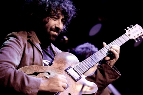 ■ Gitarcafe'de; 4 Şubat, saat 21.00'de, "Umut Adan", 5 Şubat Cumartesi, "Bora Çeliker-Burak Bedikyan", 6 Şubat'ta ise "Mike Cooper- Şevket Akıncı". Tel: (216 348 60 55)