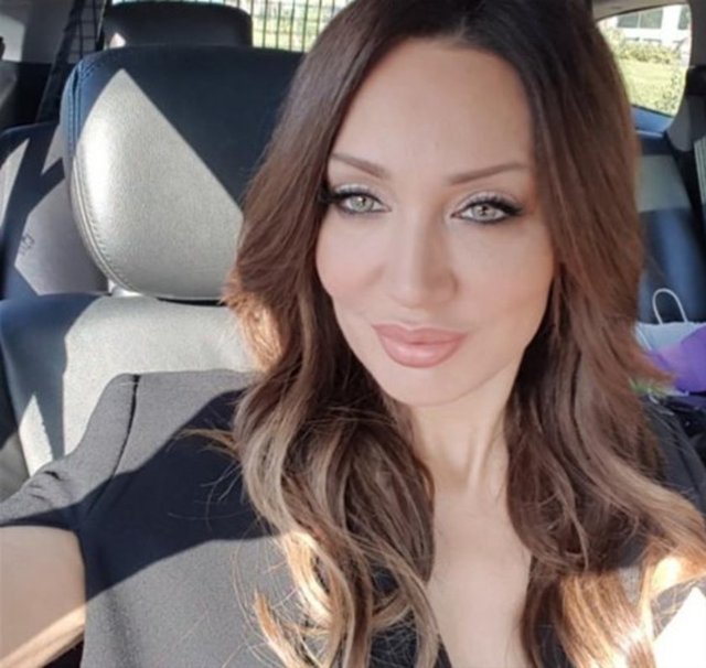 Türk Sanat Müziği Sanatçısı Umut Akyürek sosyal medya hesabından kızıyla fotoğrafını paylaştı. 