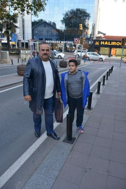 Kendisine çok benzeyen oğlunda çocukluğunu gördüğünü söyleyen Serttaş, "Bu cumartesi sünneti var. Onun alışverişini yapıyoruz. Düğünde Sibel Can sahne alacak" dedi.