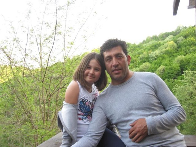 15 yaşındaki Duru sık sık annesi ve babasıyla vakit geçiriyor.